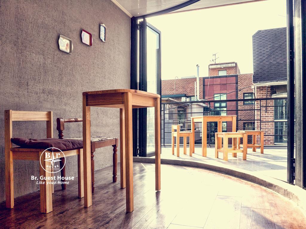 Br. Guesthouse Hongdae Seul Exterior foto